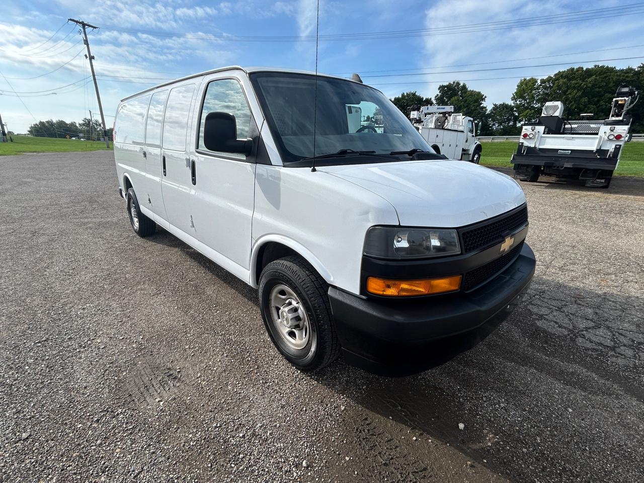 Chevrolet Express Cargo Van RWD 3500 155" 2019