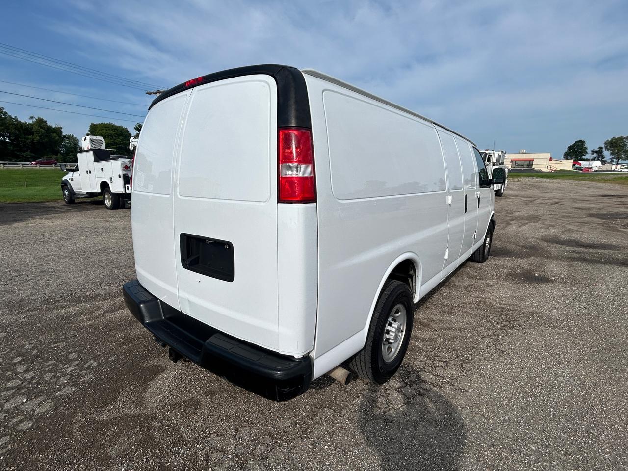 Chevrolet Express Cargo Van RWD 3500 155" 2019