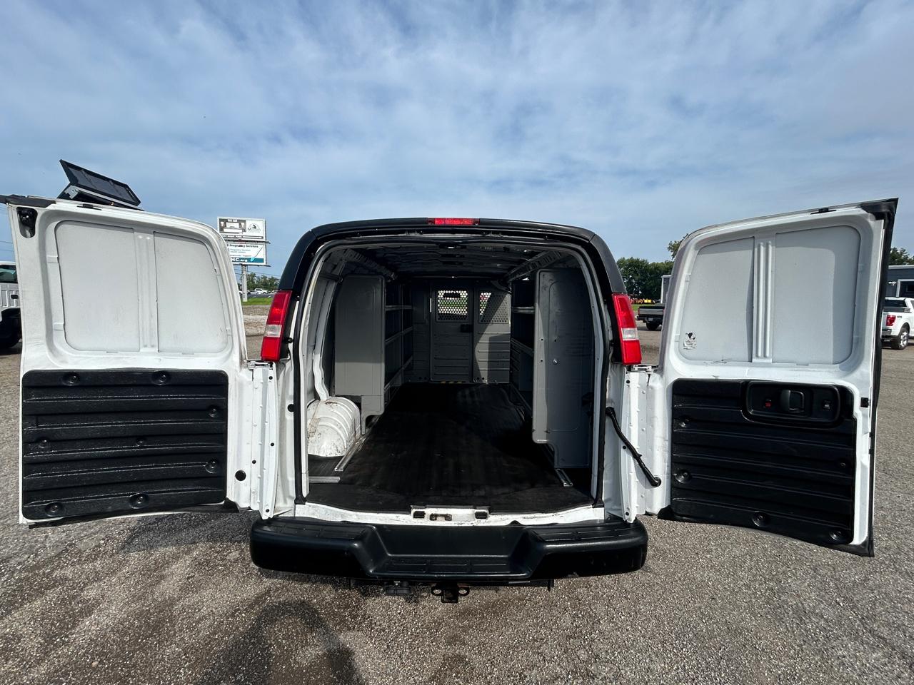 Chevrolet Express Cargo Van RWD 3500 155" 2019