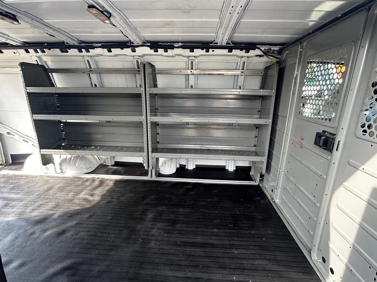 Chevrolet Express Cargo Van RWD 3500 155" 2019