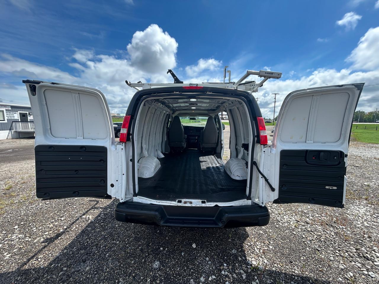 Chevrolet Express Cargo Van RWD 2500 135" 2018