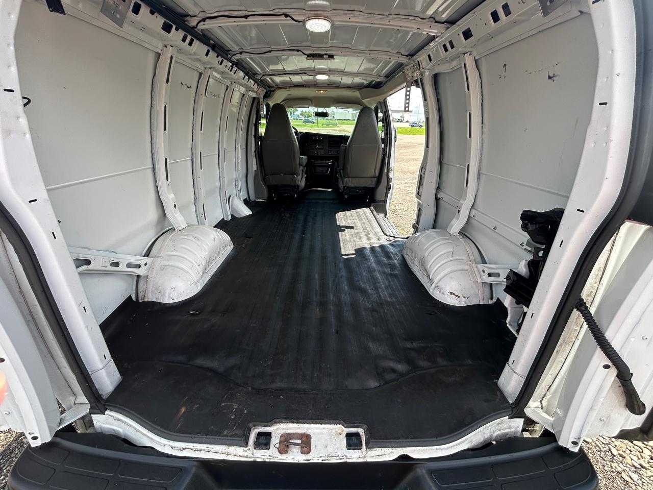 Chevrolet Express Cargo Van RWD 2500 135" 2018