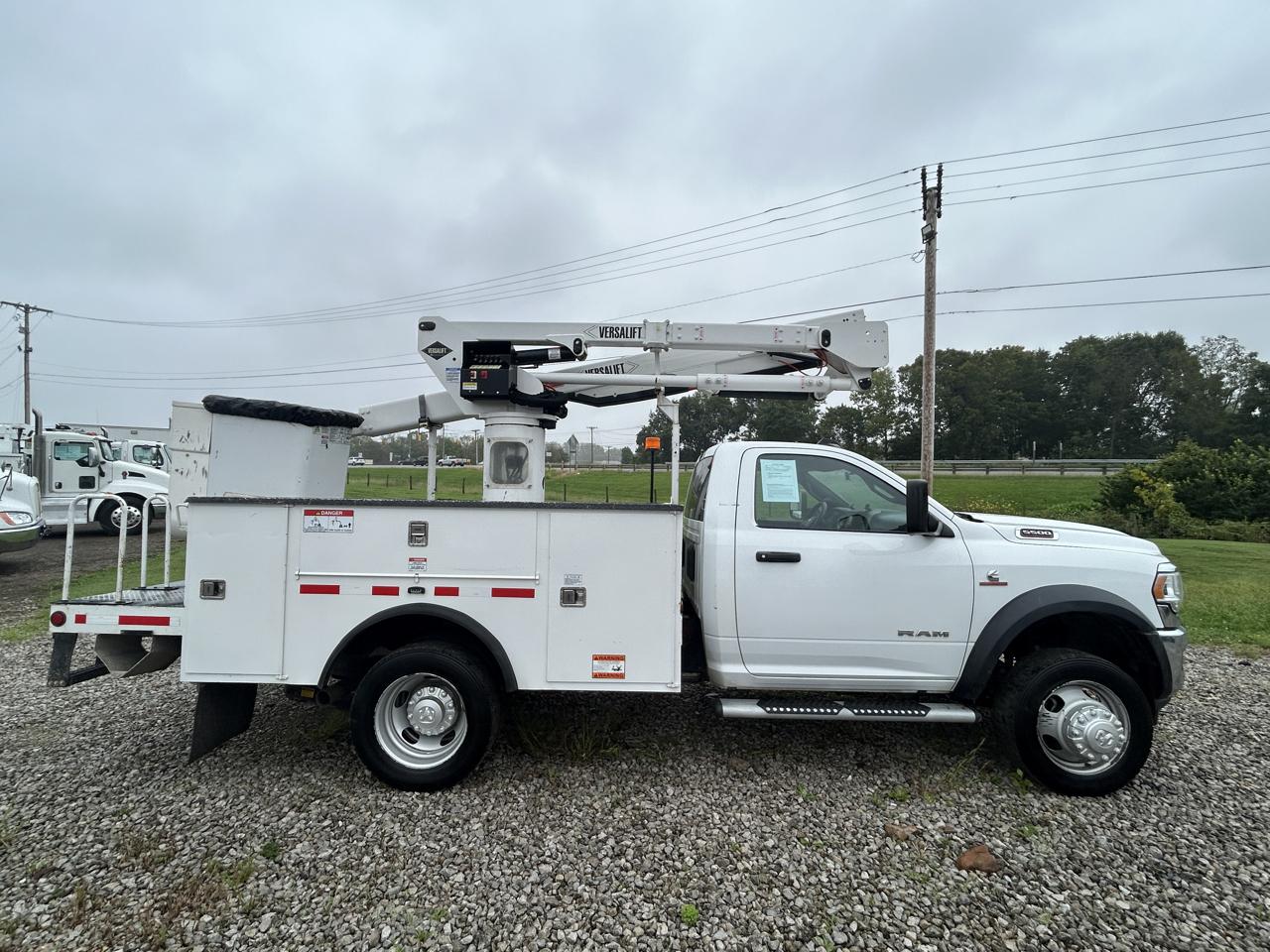RAM 5500 Chassis Cab Tradesman 4x4 Reg Cab 60" CA 144.5" WB 2022