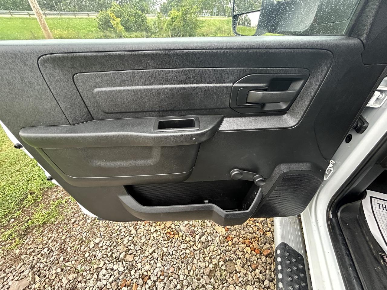 RAM 5500 Chassis Cab Tradesman 4x4 Reg Cab 60" CA 144.5" WB 2022