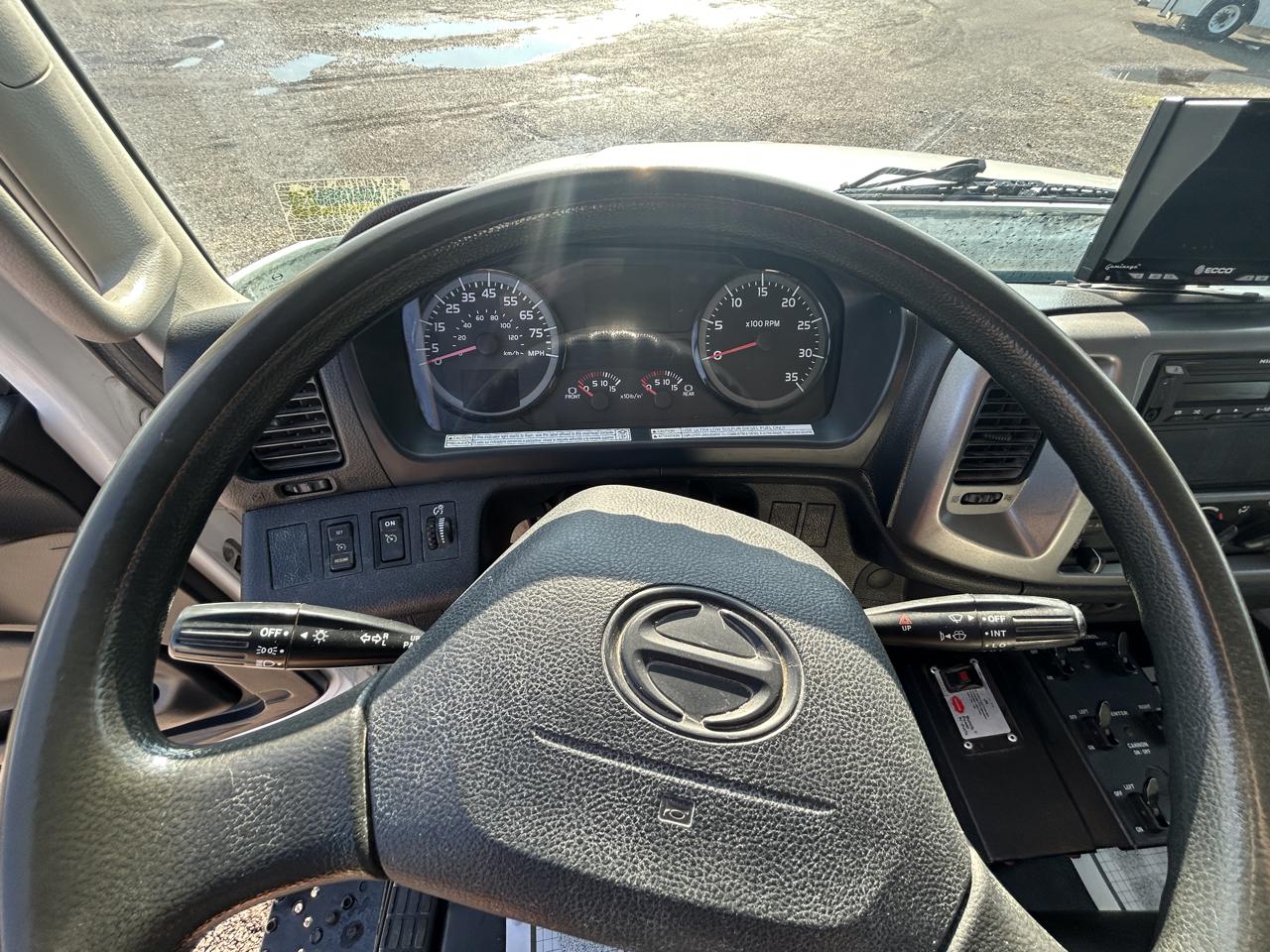 Hino 338  2019