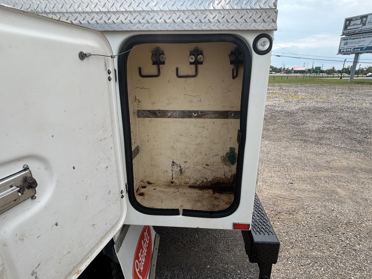 Peterbilt 337  2015