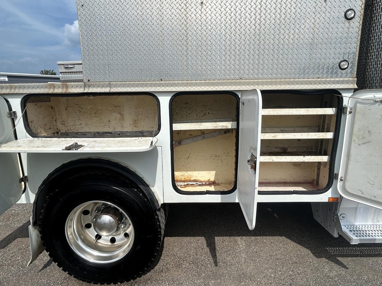 Peterbilt 337  2015