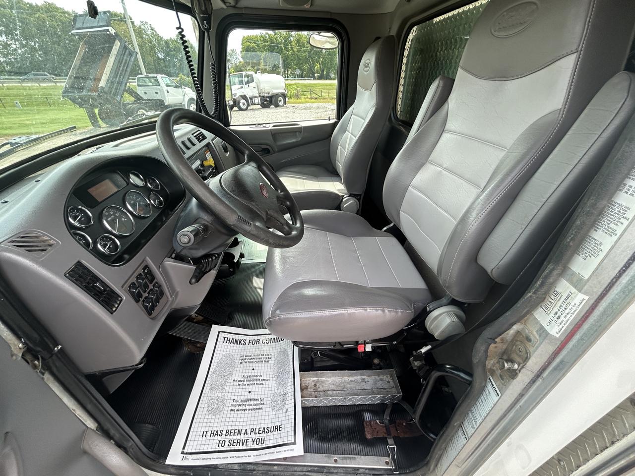 Peterbilt 337  2015