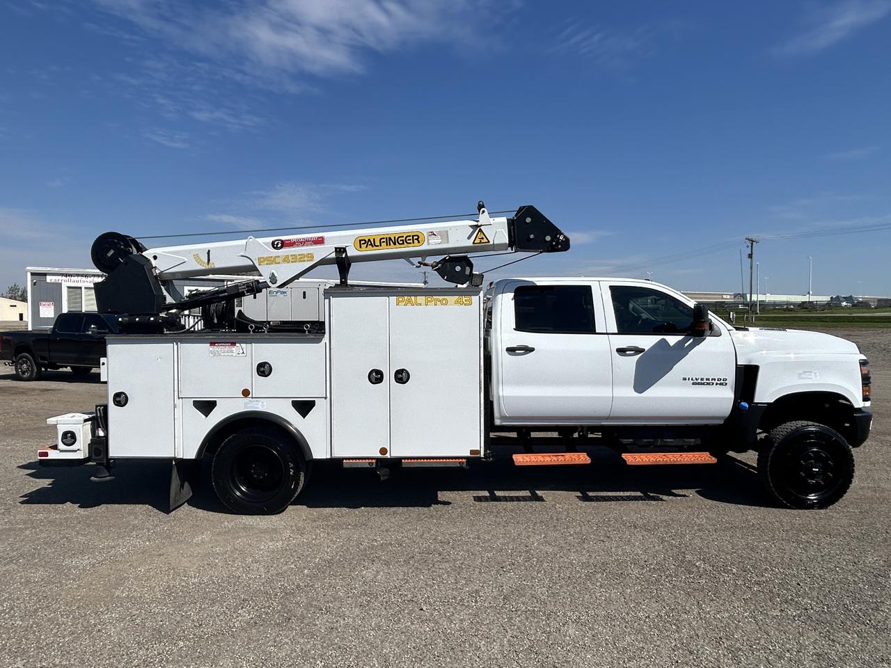 Chevrolet Silverado MD 4WD Crew Cab LT 2019
