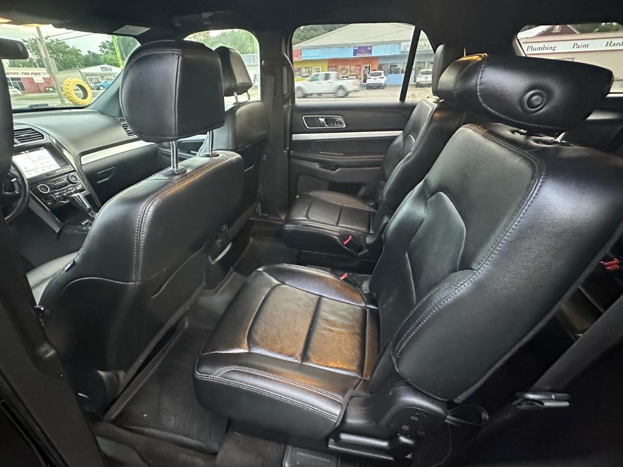 Ford Explorer XLT 4D SUV 4WD 2017