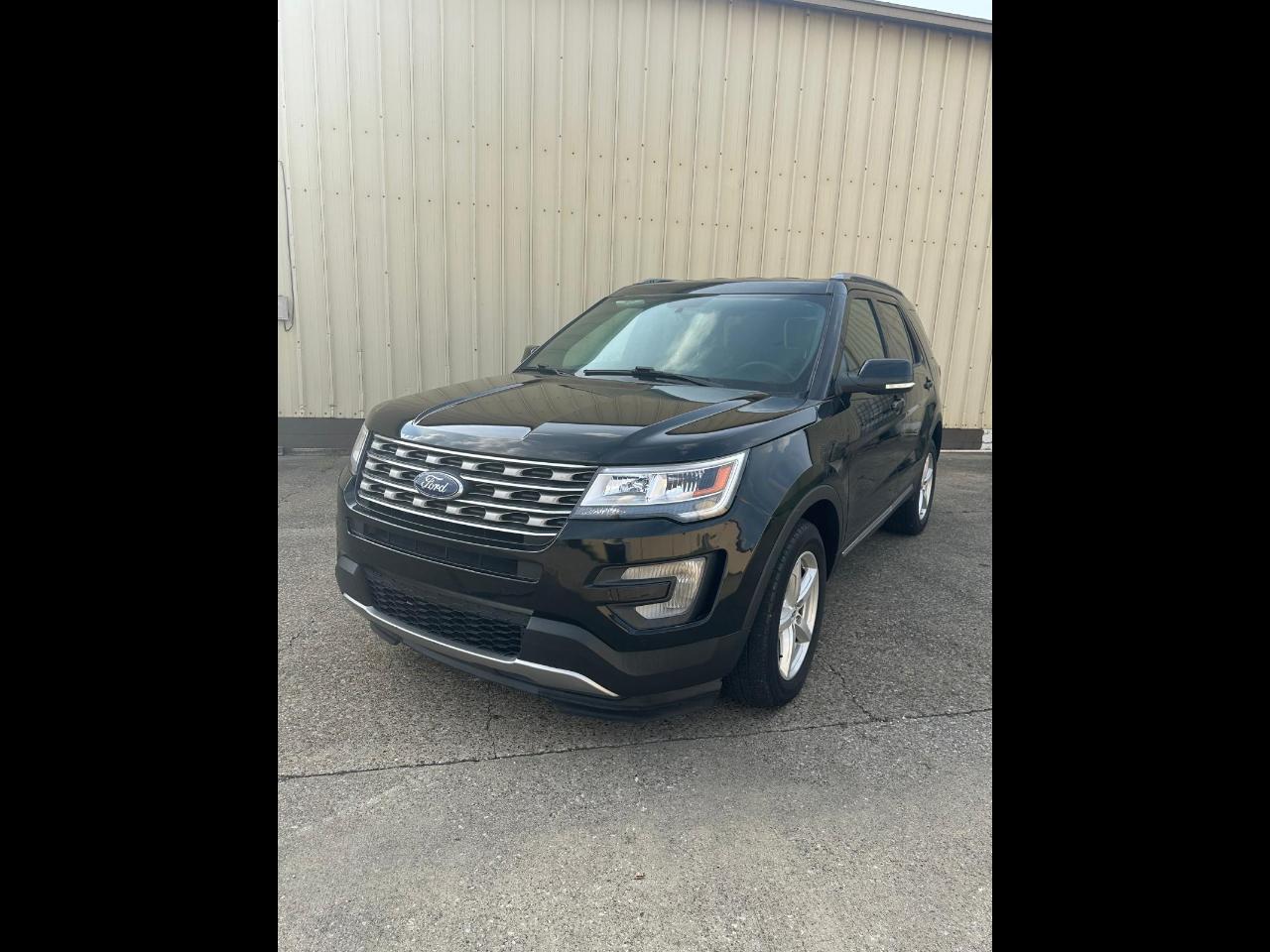 2017 Ford Explorer XLT 4D SUV 4WD