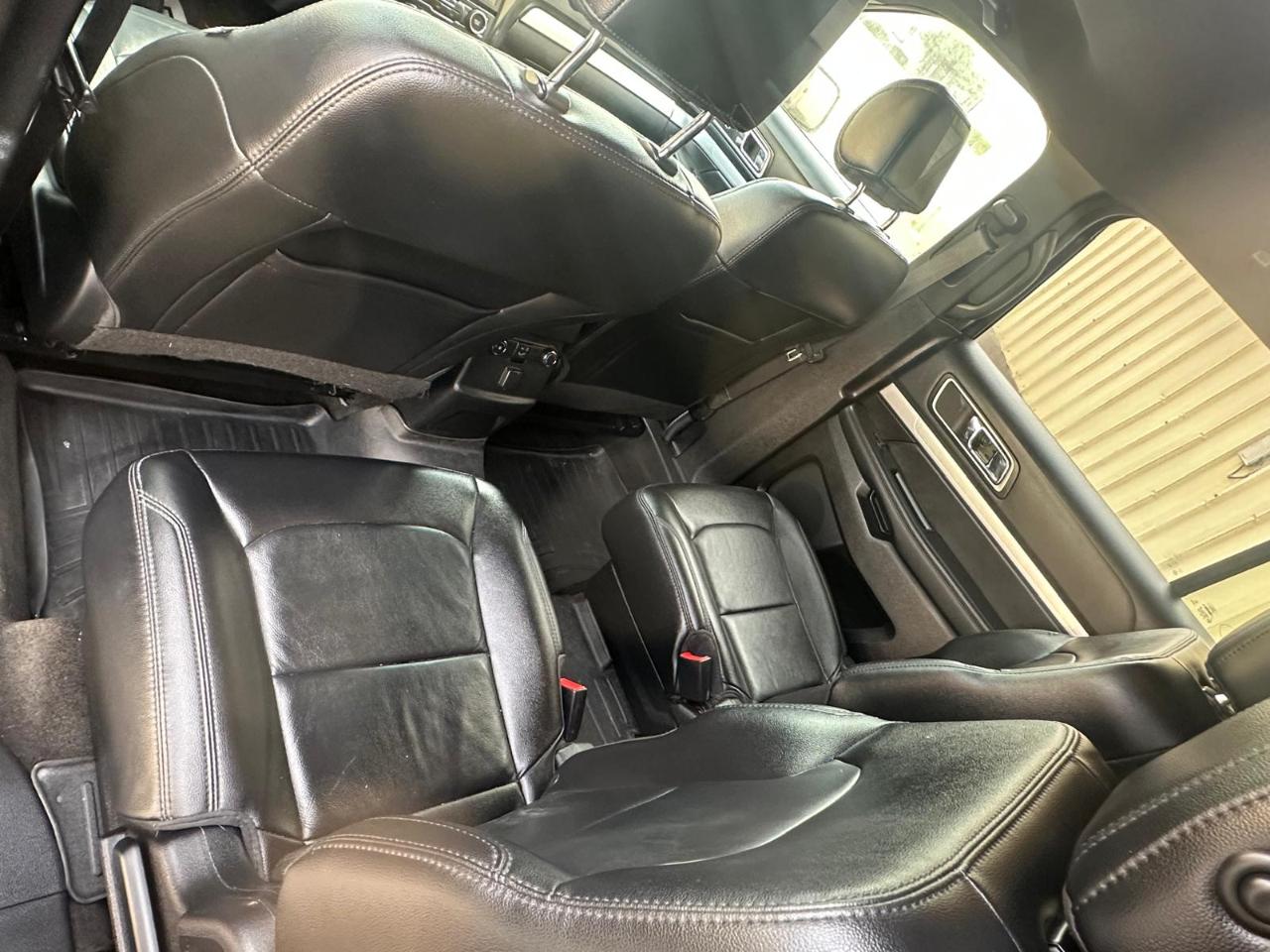 Ford Explorer XLT 4D SUV 4WD 2017