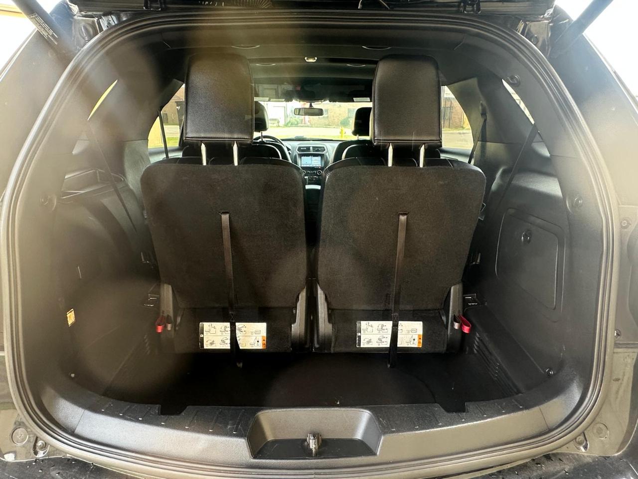 Ford Explorer XLT 4D SUV 4WD 2017