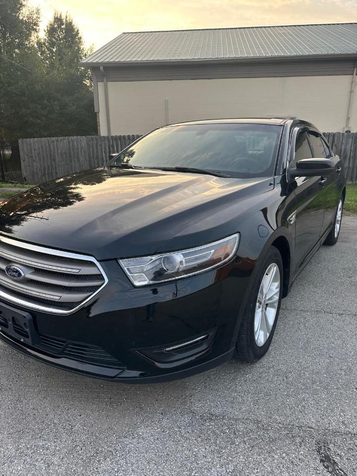 Ford Taurus SEL FWD 2018