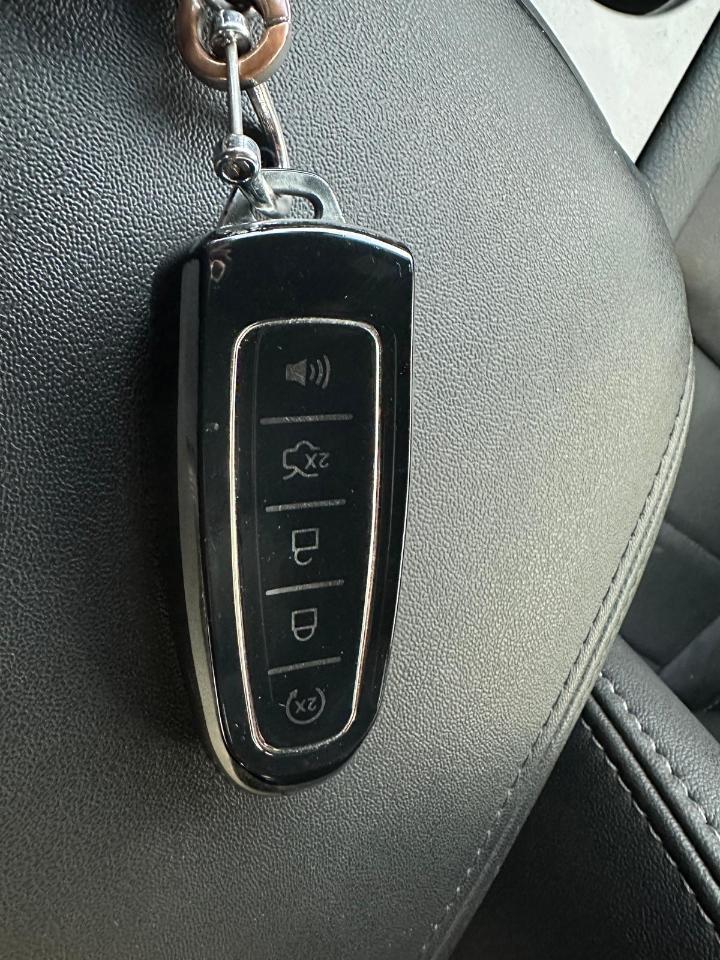 Ford Taurus SEL FWD 2018