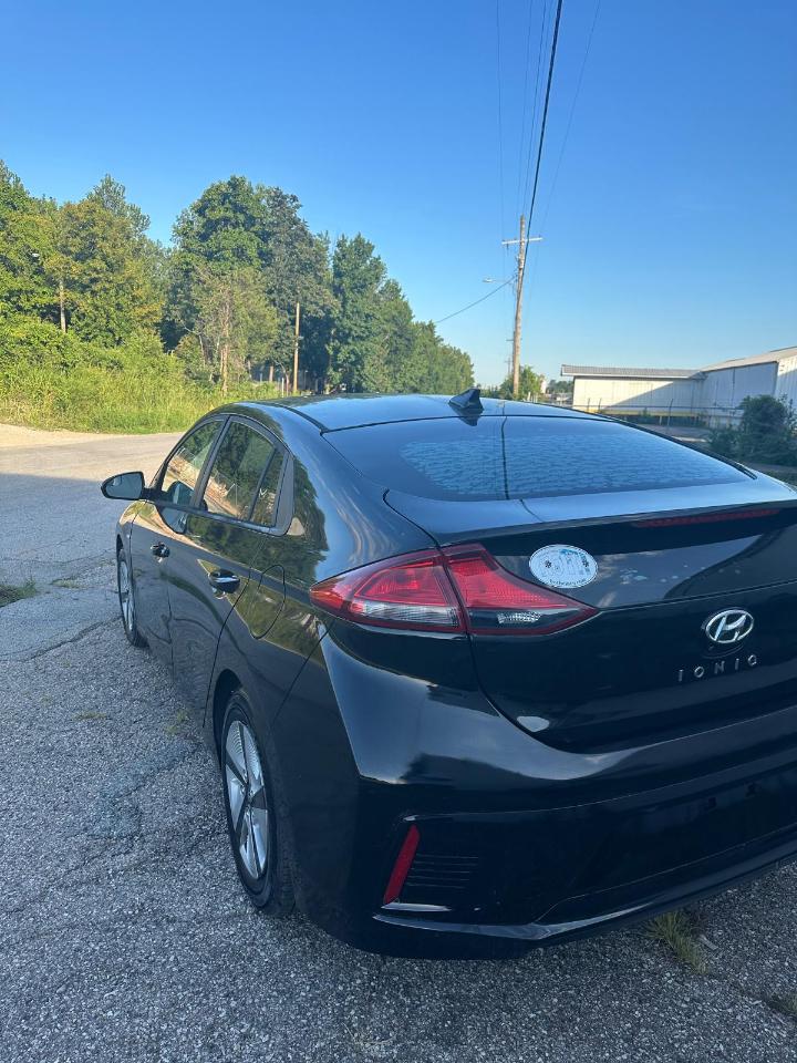 Hyundai Ioniq Hybrid Blue 2019