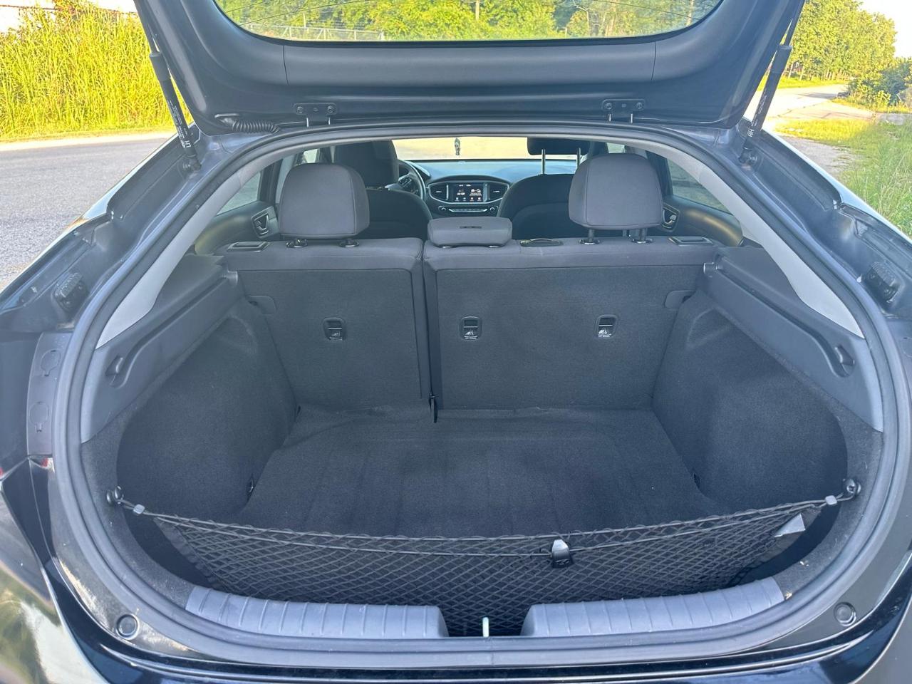 Hyundai Ioniq Hybrid Blue 2019