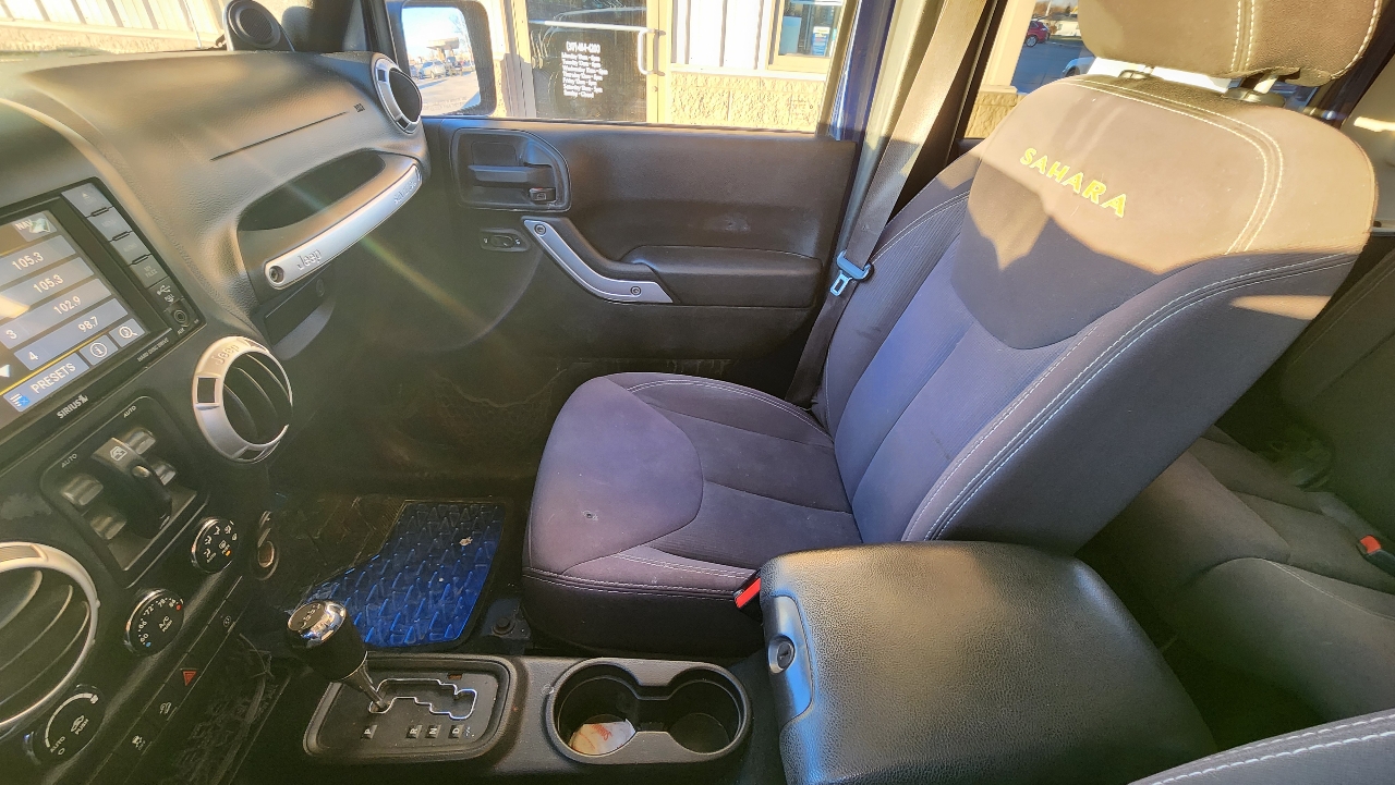 Jeep Wrangler Unlimited Sahara 4WD 2013