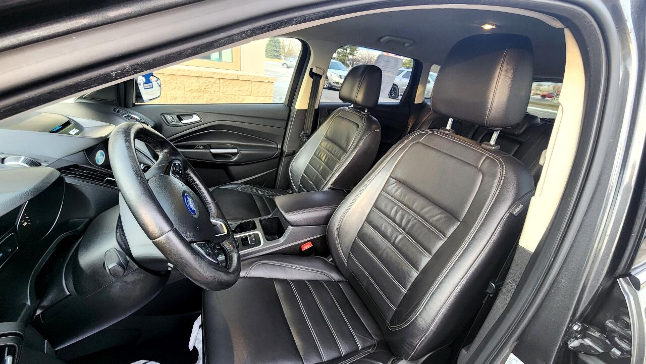 Ford Escape Titanium 4WD 2017