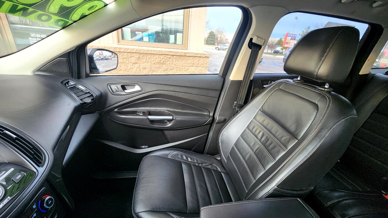 Ford Escape Titanium 4WD 2017