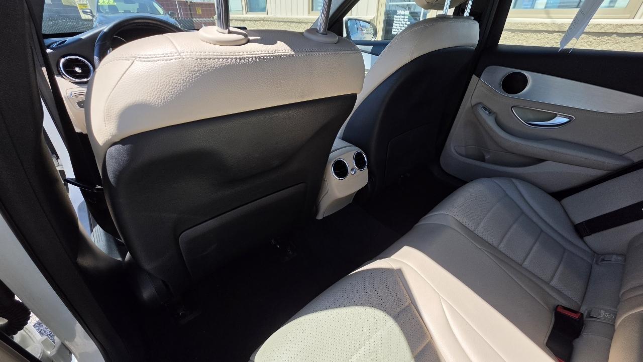 Mercedes-Benz C-Class C300 4MATIC Sedan 2016