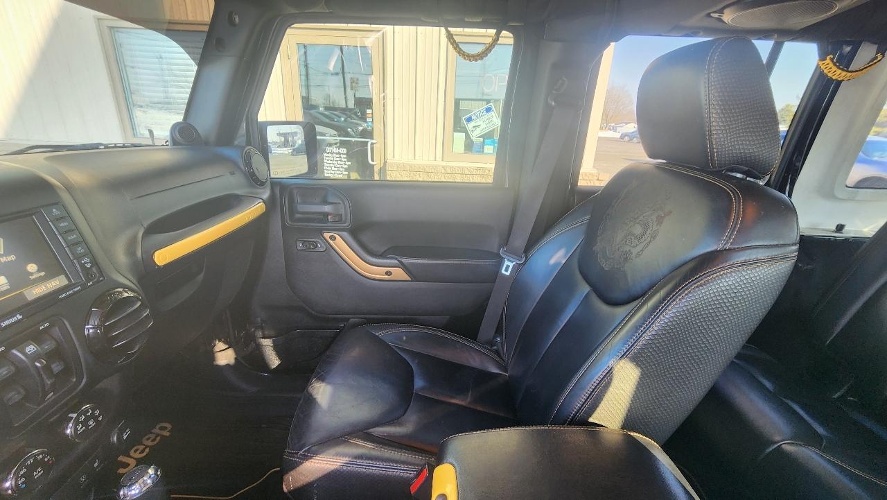 Jeep Wrangler Unlimited Sahara 4WD 2014