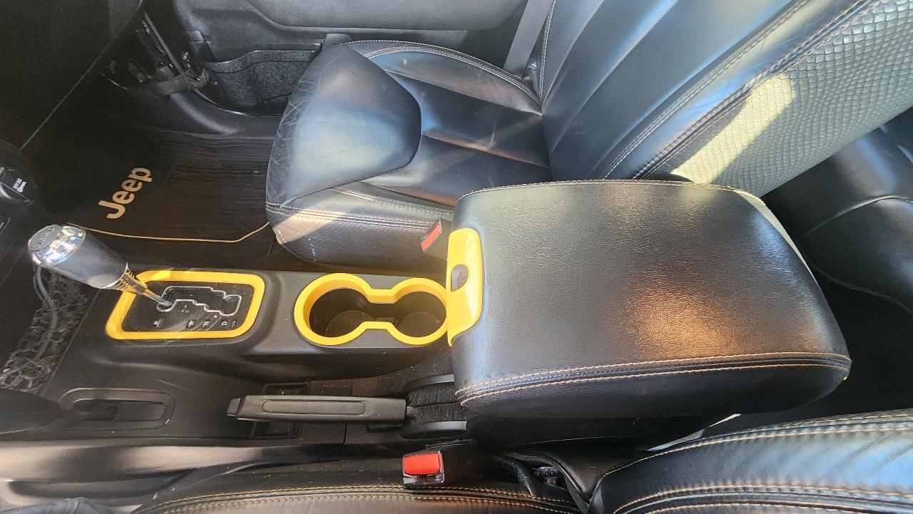 Jeep Wrangler Unlimited Sahara 4WD 2014