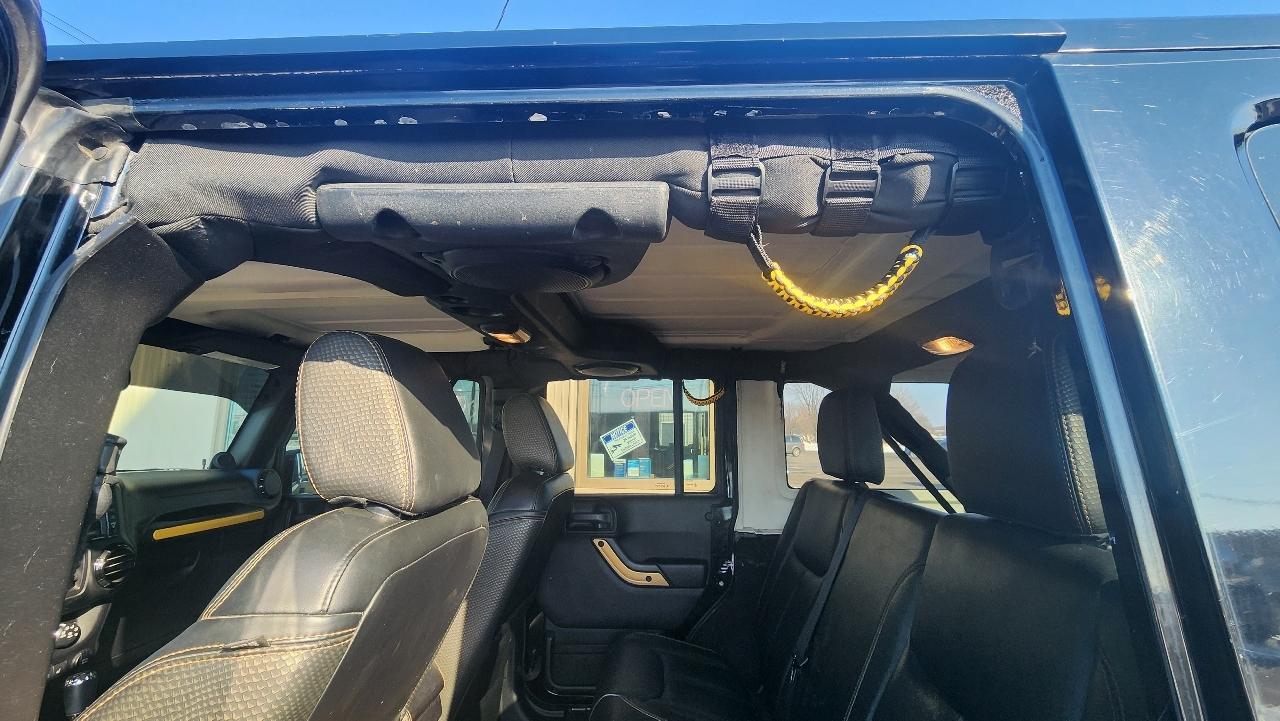 Jeep Wrangler Unlimited Sahara 4WD 2014