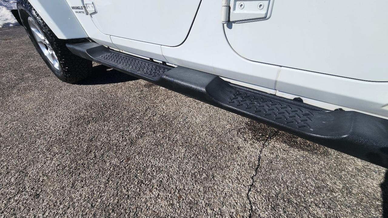 Jeep Wrangler Unlimited Sahara 4WD 2014