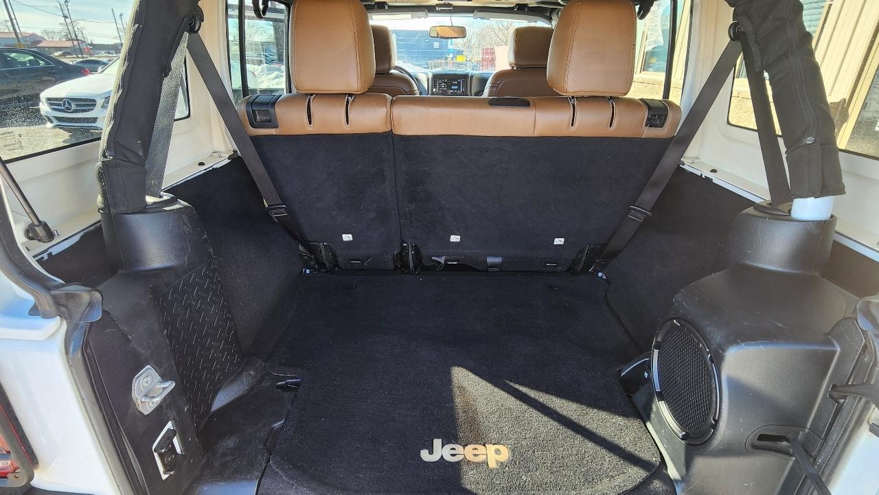 Jeep Wrangler Unlimited Sahara 4WD 2014