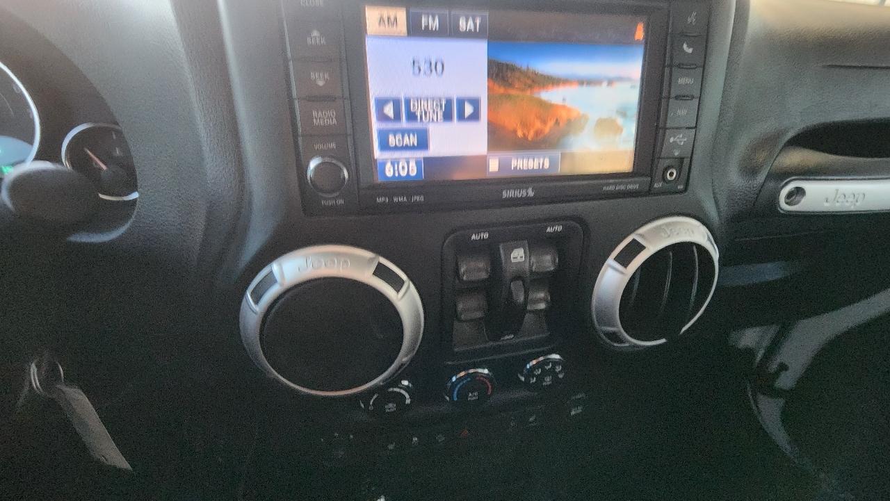 Jeep Wrangler Unlimited Sahara 4WD 2015