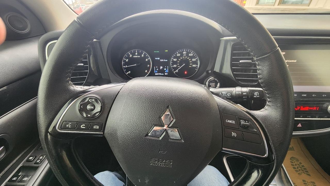 Mitsubishi Outlander SE 2WD 2020