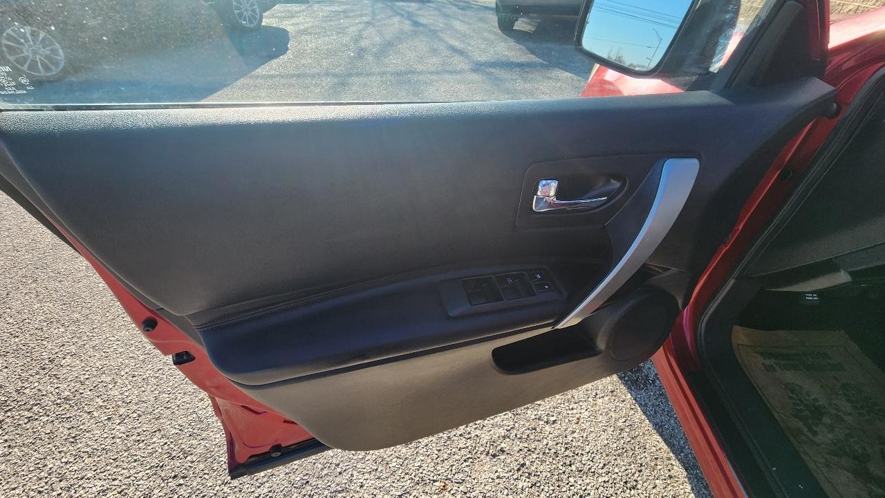 Nissan Rogue S AWD 2010