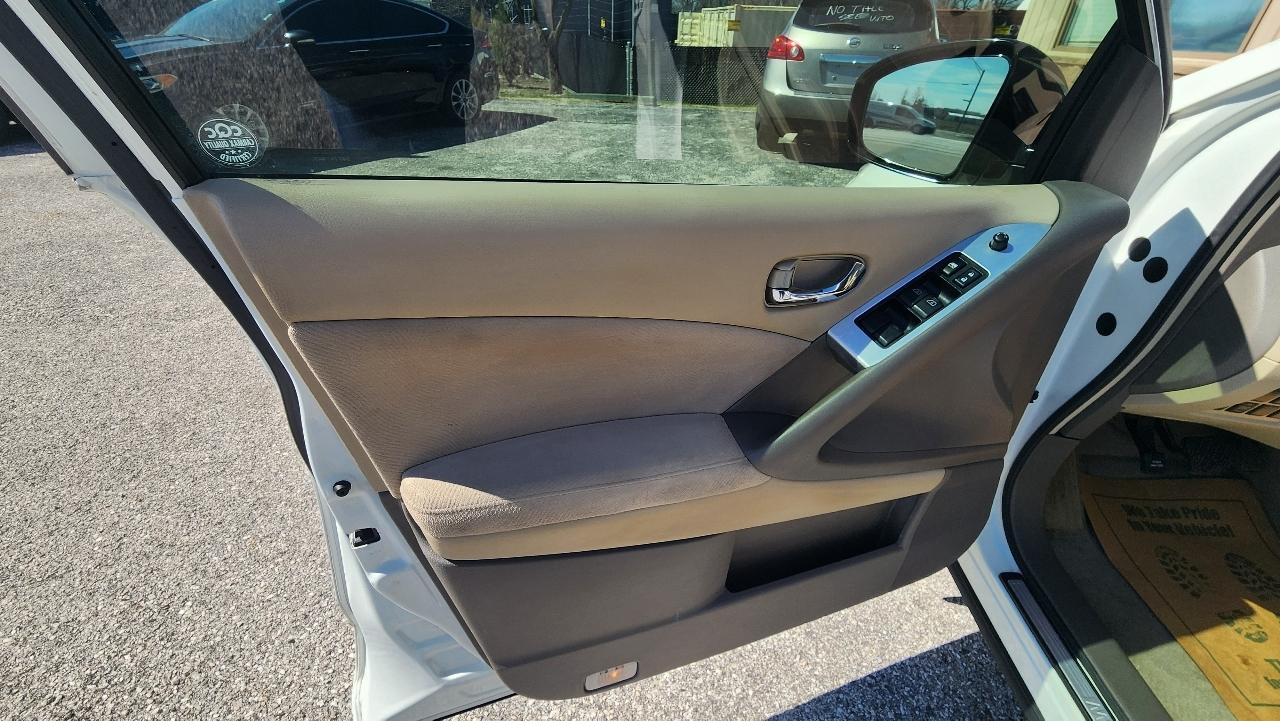 Nissan Murano S 2014