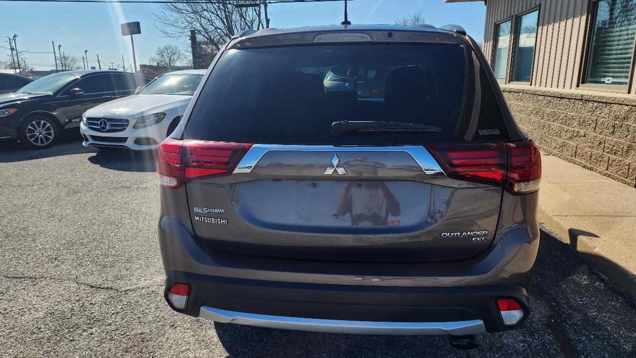 Mitsubishi Outlander SE AWD 2016