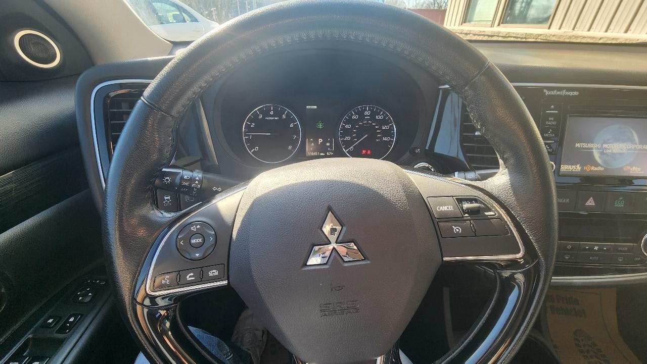 Mitsubishi Outlander SE AWD 2016