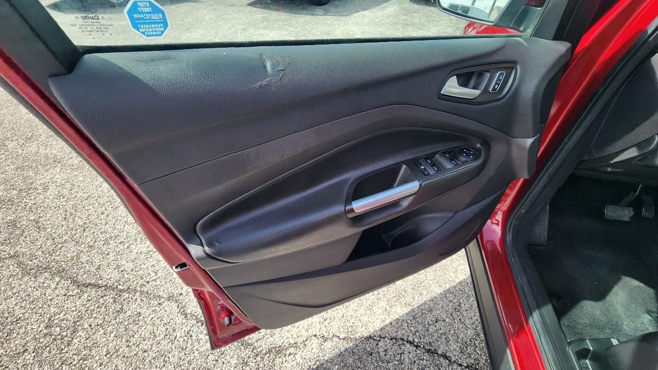 Ford Escape SE FWD 2016