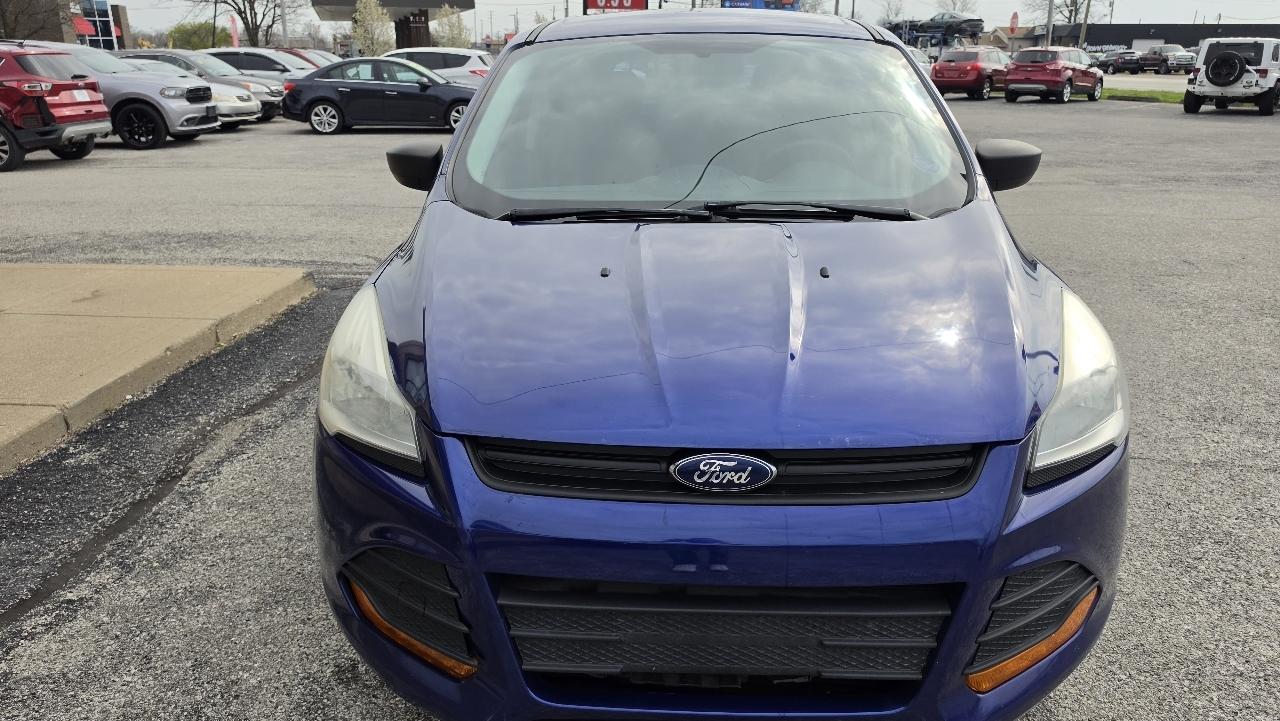 Ford Escape S FWD 2014
