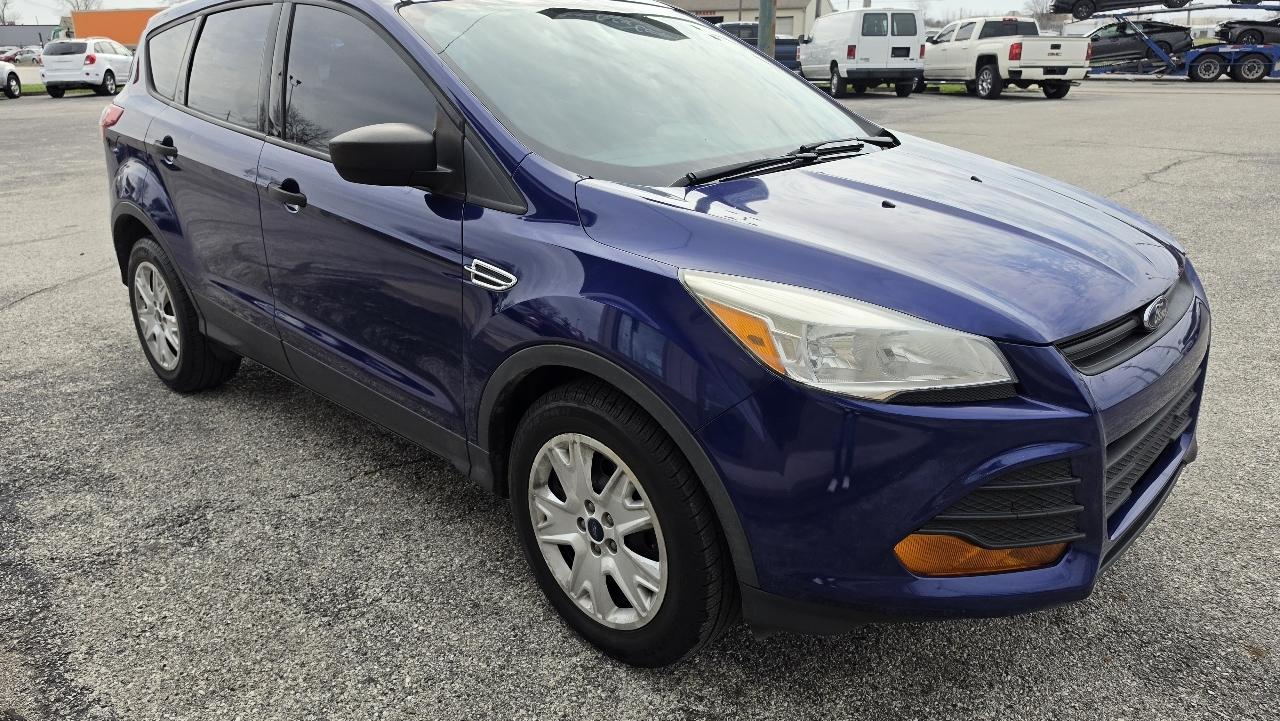Ford Escape S FWD 2014