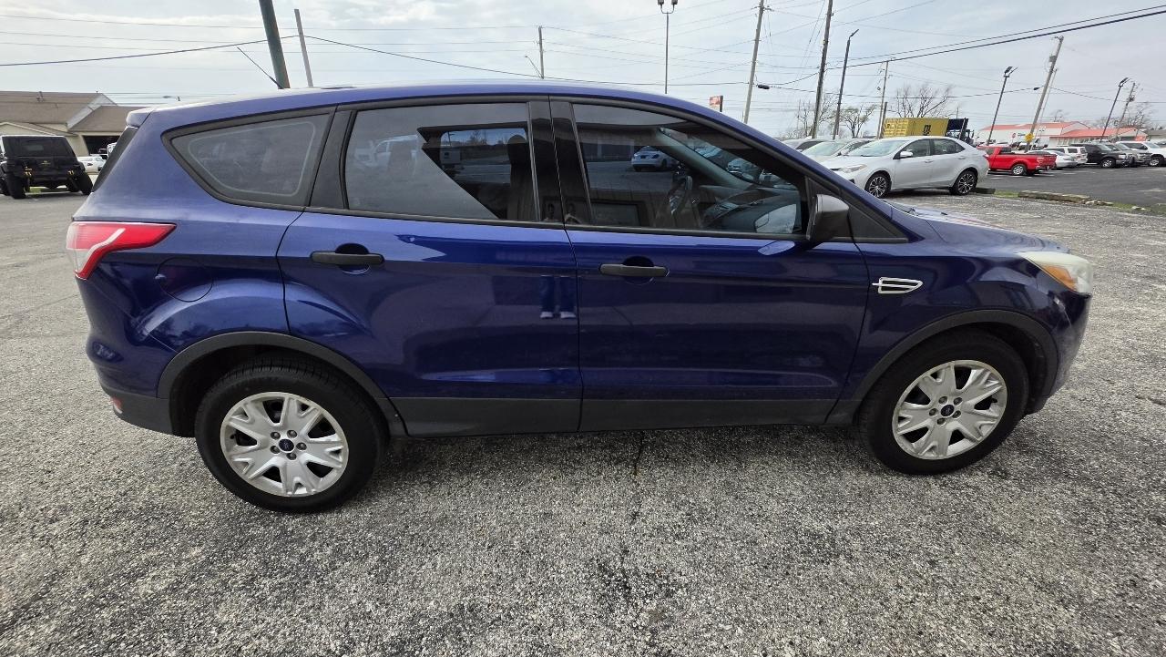 Ford Escape S FWD 2014