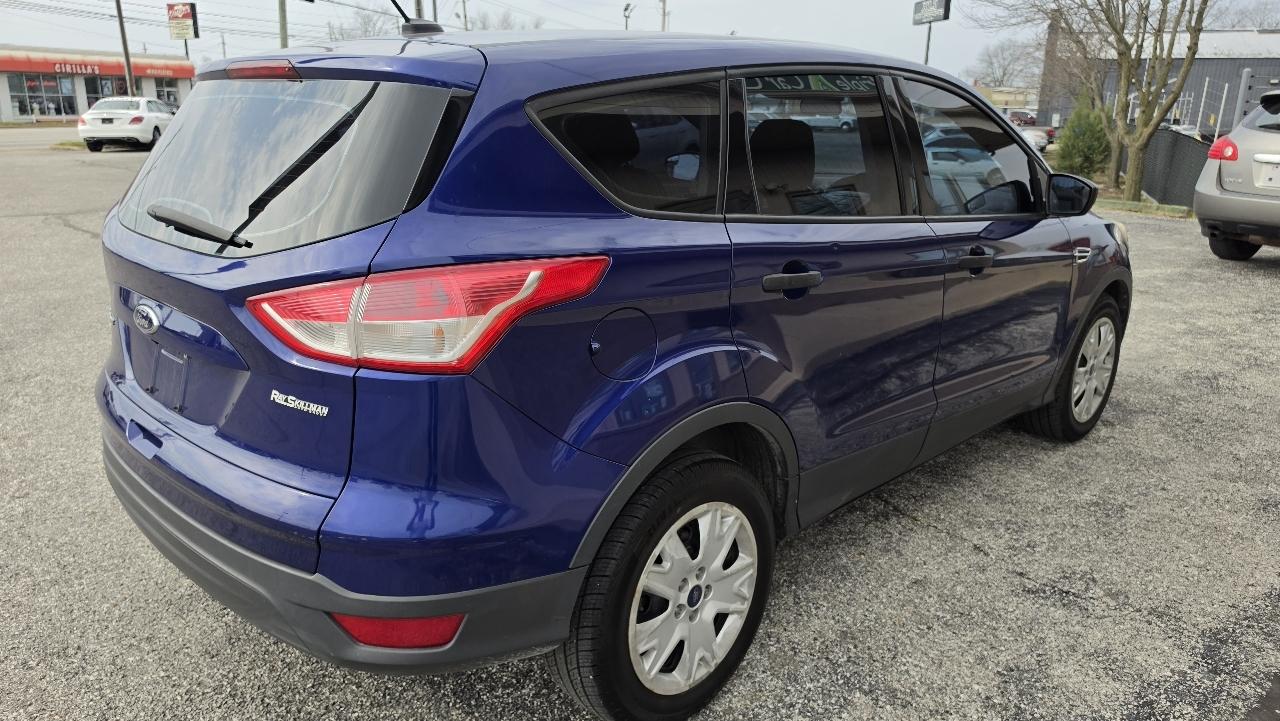 Ford Escape S FWD 2014