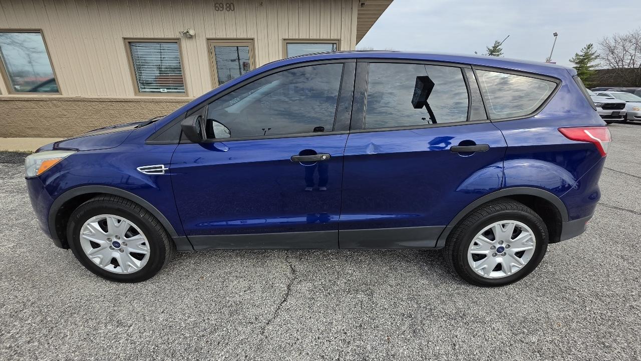 Ford Escape S FWD 2014