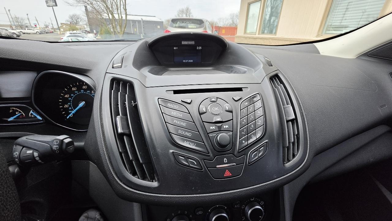 Ford Escape S FWD 2014