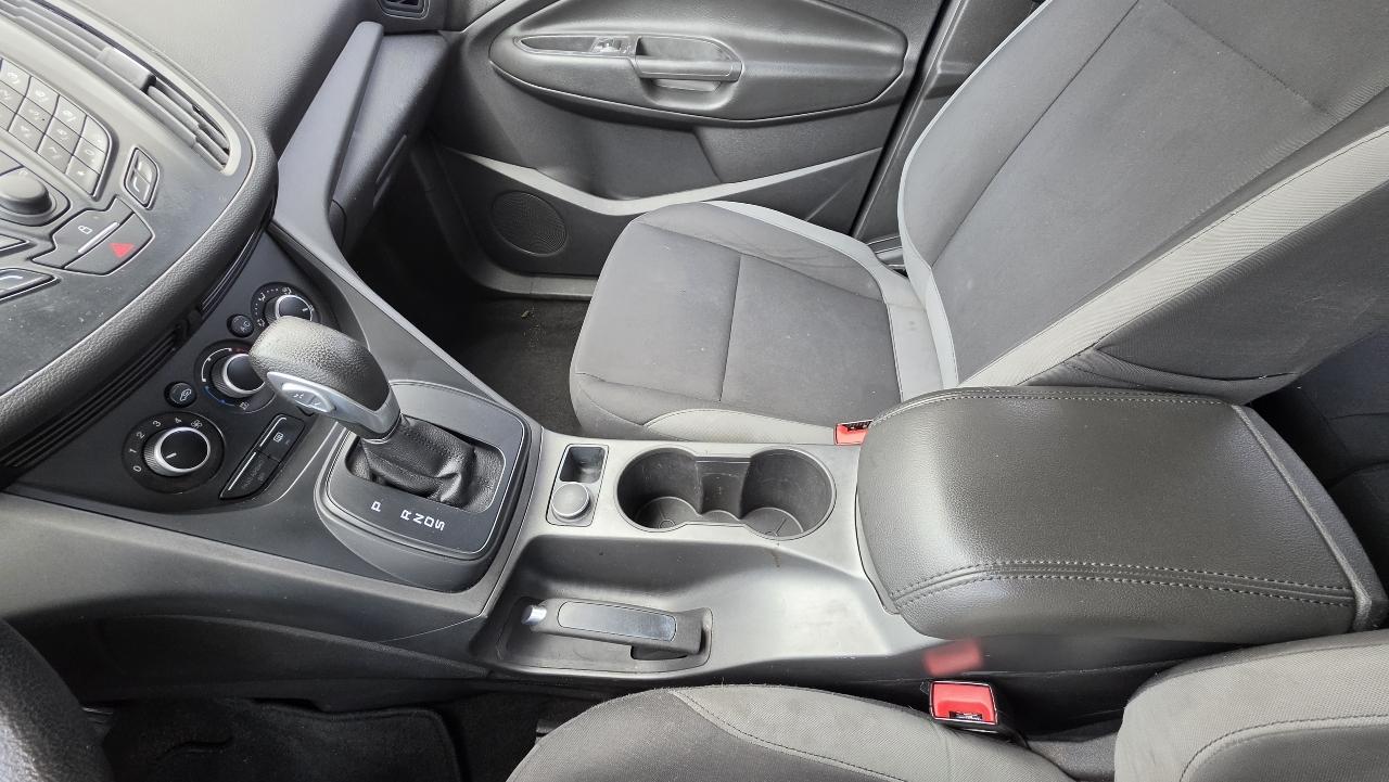 Ford Escape S FWD 2014