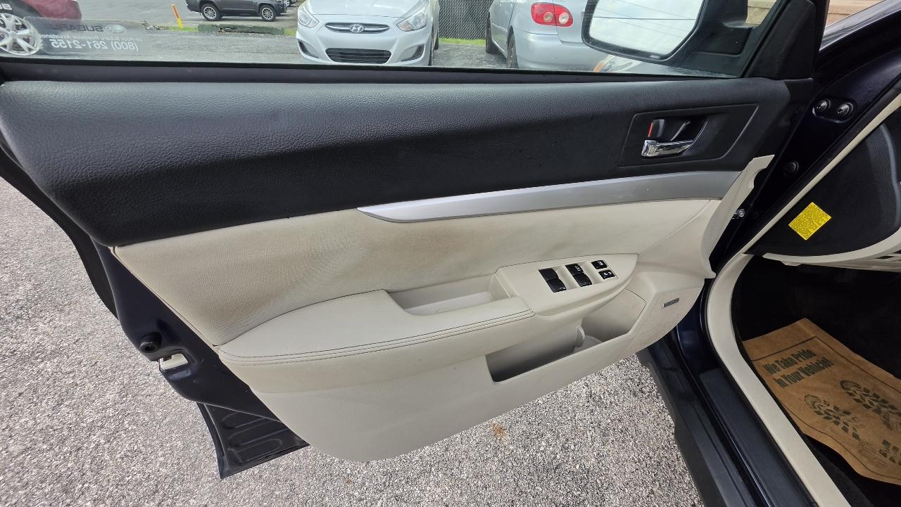 Subaru Outback 2.5i Premium 2012