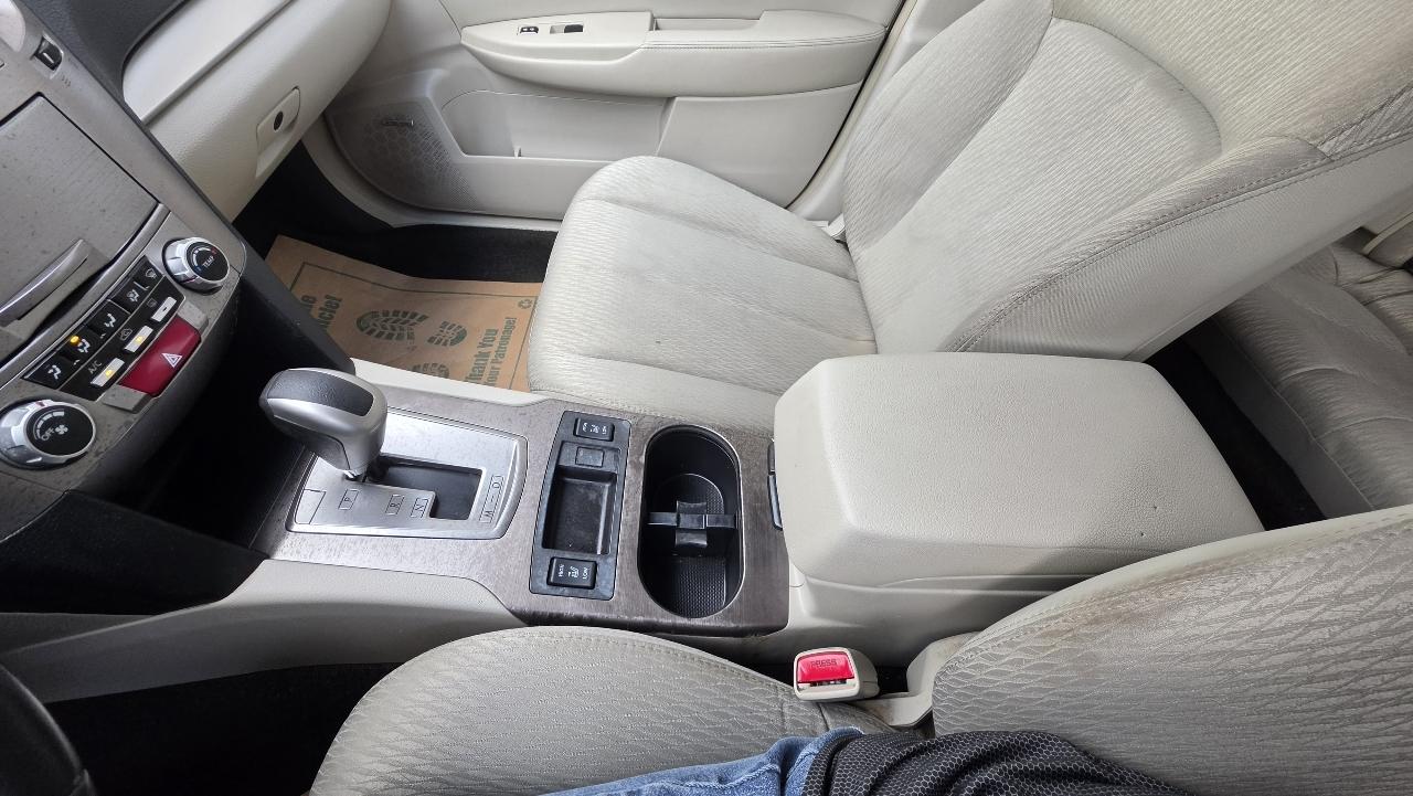 Subaru Outback 2.5i Premium 2012