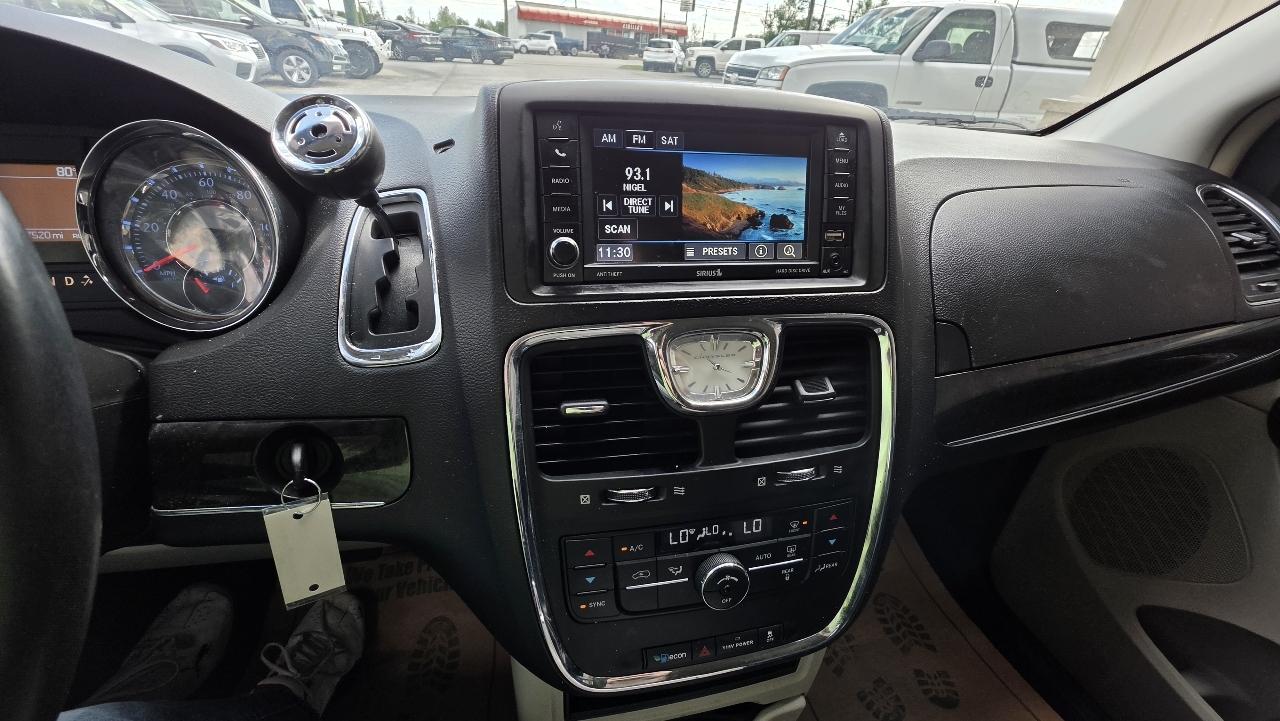 Chrysler Town & Country Touring 2014