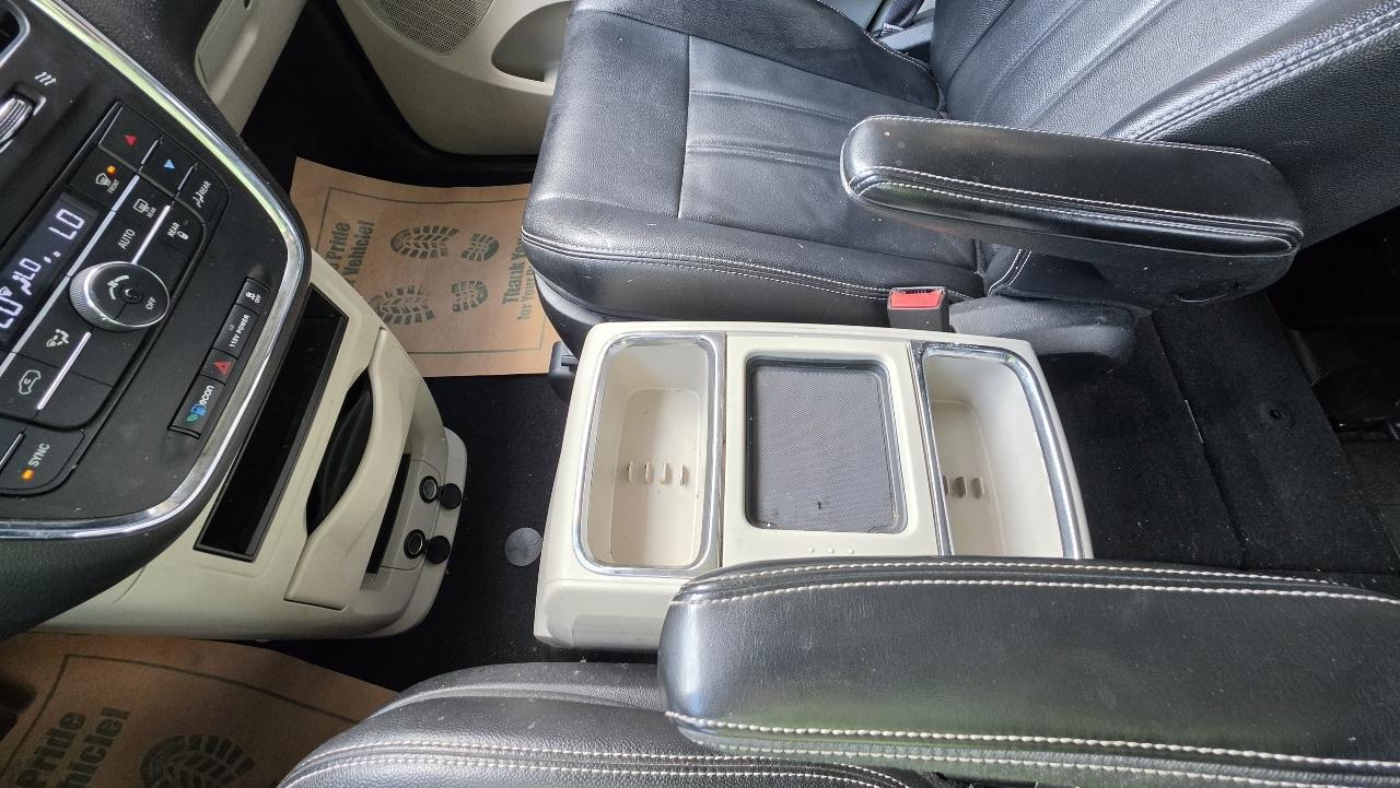 Chrysler Town & Country Touring 2014