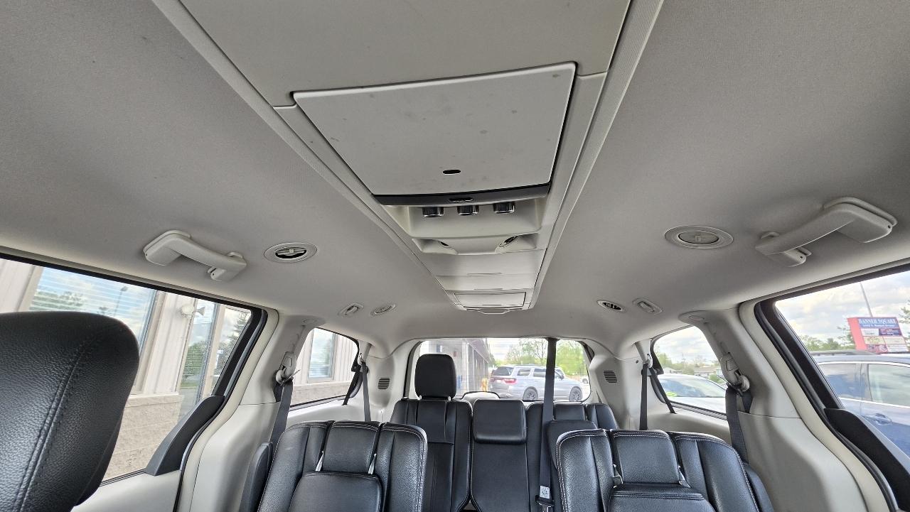 Chrysler Town & Country Touring 2014