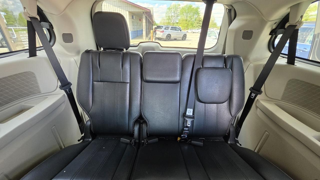 Chrysler Town & Country Touring 2014